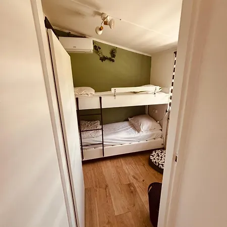 Holiday home Genieten In Chateau Corma! Ecuras